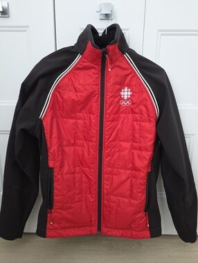 Sochi 2014 Team Canada Olympic Jacket | CBC Reporter
